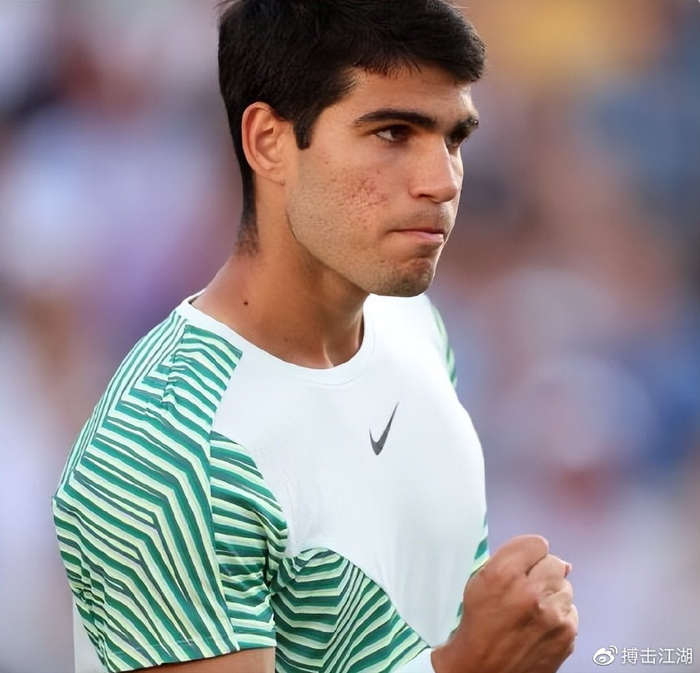 已经显露出 已经显露出